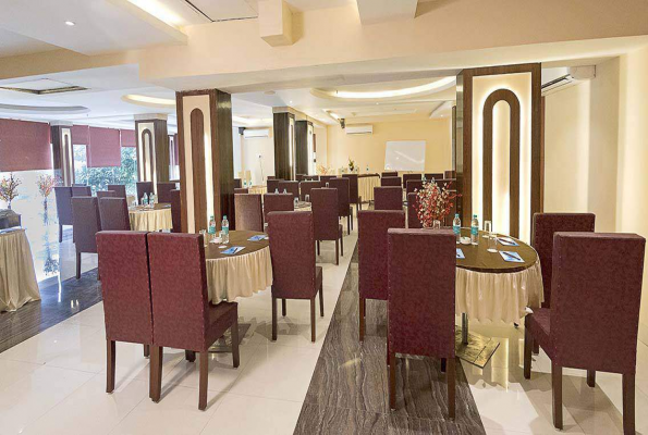 Regenta Inn Larica 4