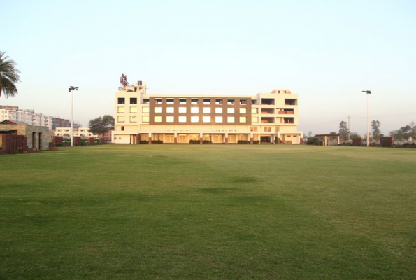 Nirvanaa Hotel & Resort