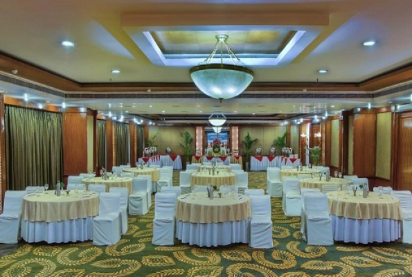 Hotel Clarks Shiraz 1