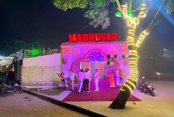 Madhuvan Party Lawn 5