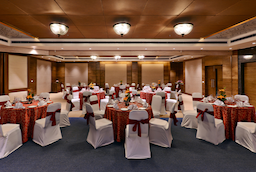 Leisure Inn Grand Chanakya