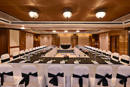 Leisure Inn Grand Chanakya