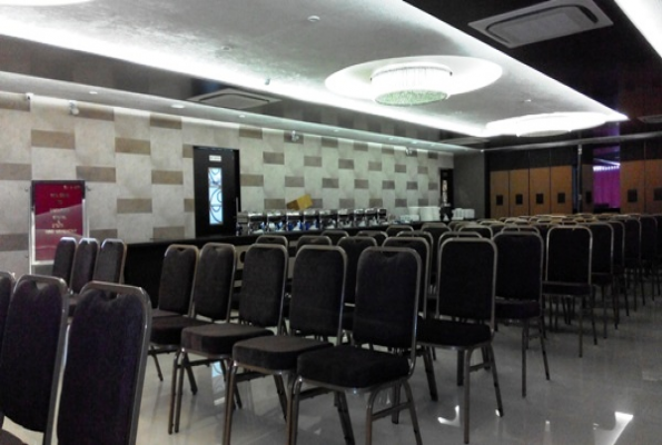 Savoureux The Restaurant And Banquets