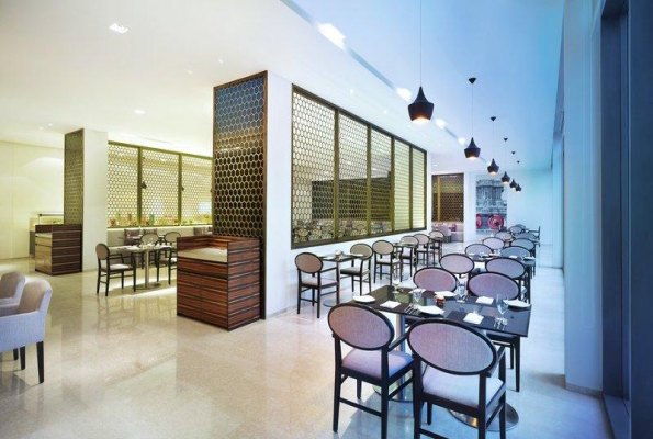 The Gateway Hotel IT Expressway 4