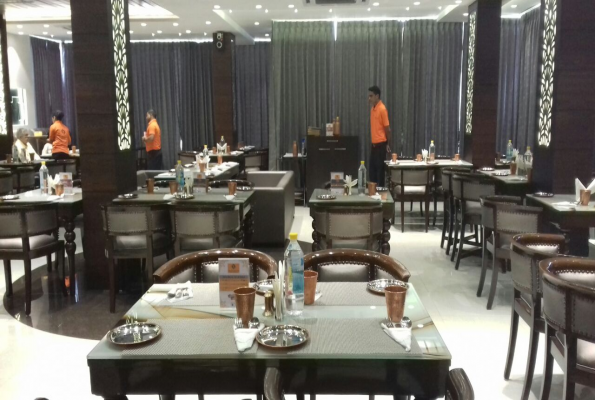 Aurum Cafe & Lounge 3