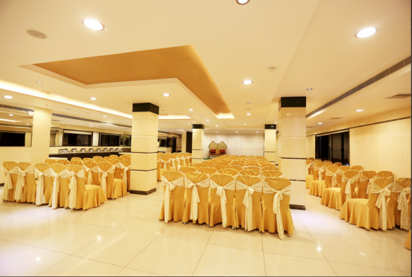 Hotel Sitara Grand 1