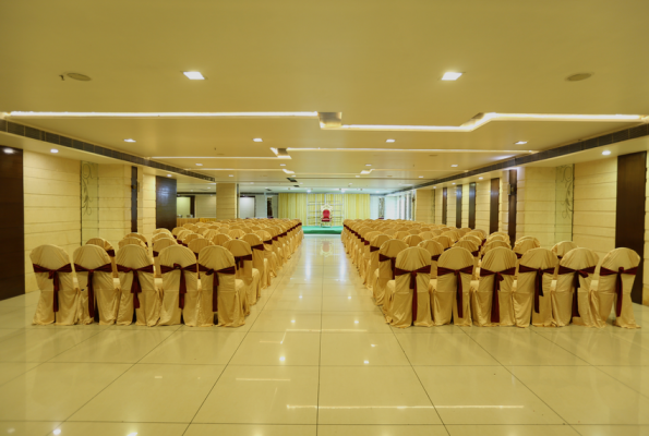 Hotel Sitara Grand 1