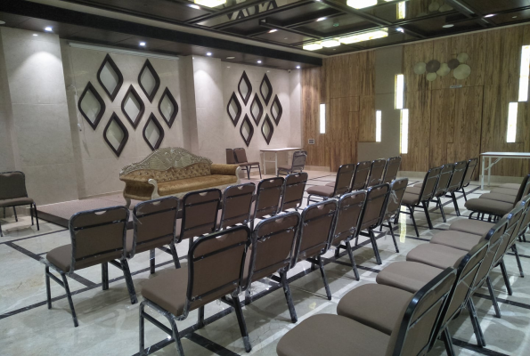 Radhe Restaurant & Banquet