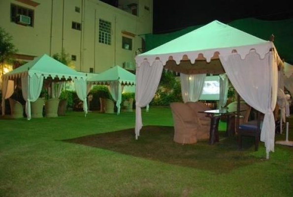 WelcomHeritage Bal Samand Lake Palace 4