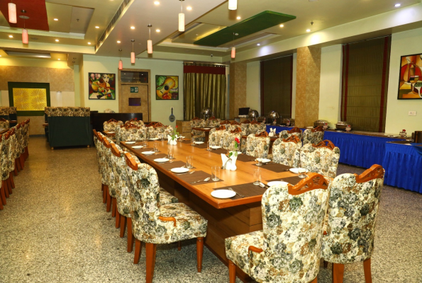 Hotel Yash Regency 2