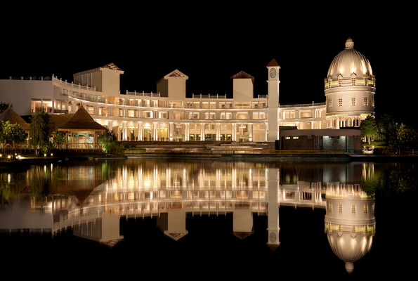 Amanora The Fern Hotel 2