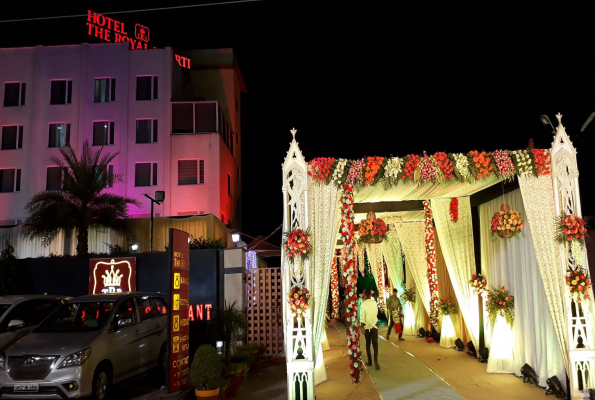 Hotel The Royal Bharti