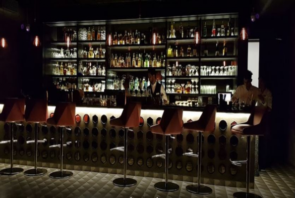 The Royal Lounge & Bar 1