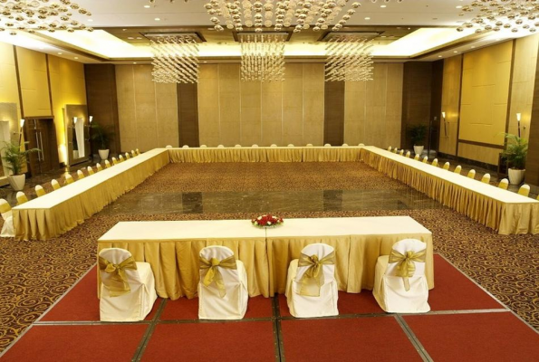 The Retreat Hotel and Convention Centre 4