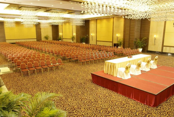 The Retreat Hotel and Convention Centre 5