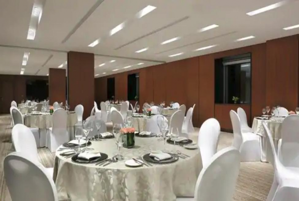 Hilton Bangalore Embassy Golflinks 3