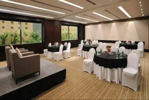 Hilton Bangalore Embassy Golflinks 1