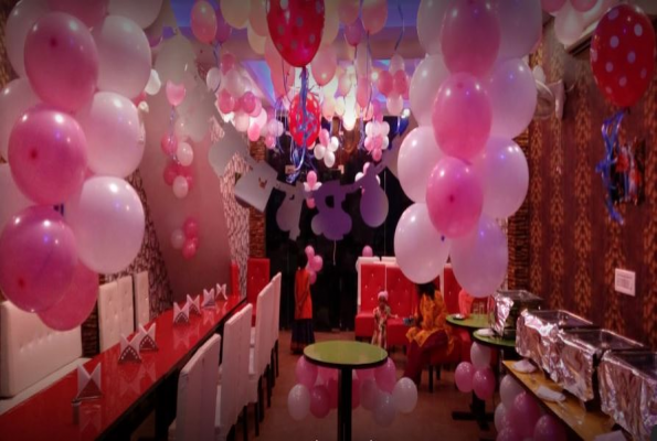 Yogli Mogli Restaurant 3