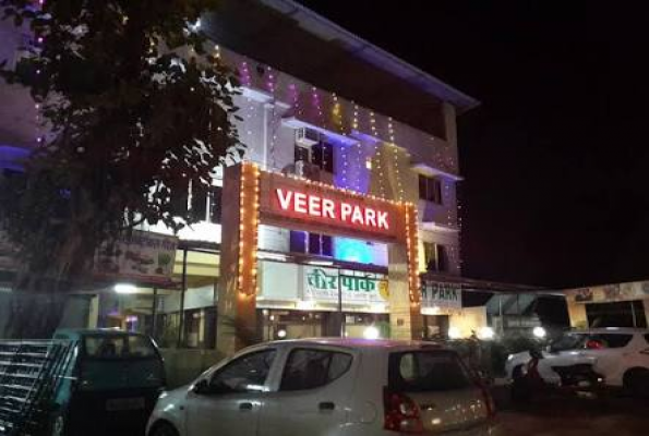 Hotel Veer Park