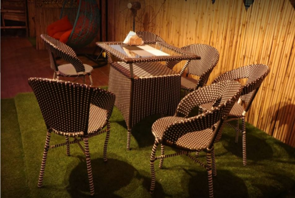 The Mask Cafe & Lounge 2