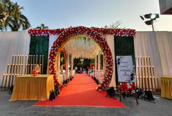 Peninsula Grand Hotel 2