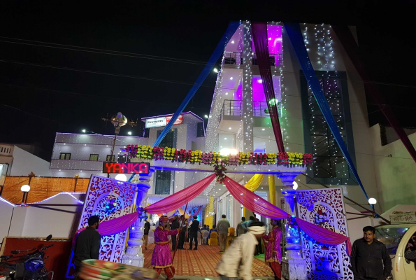 Moments Marriage Lawn 3