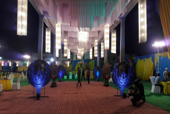 Mariya Palace And Lawn 1