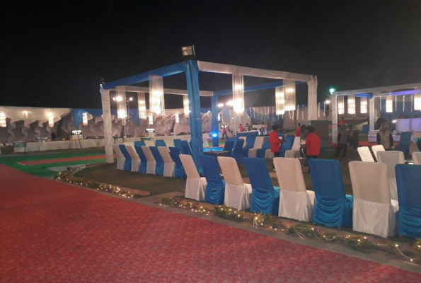 Mariya Palace And Lawn 4