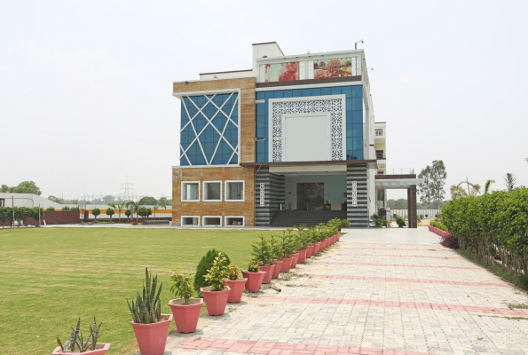 Nareshons Blue Club & Resort