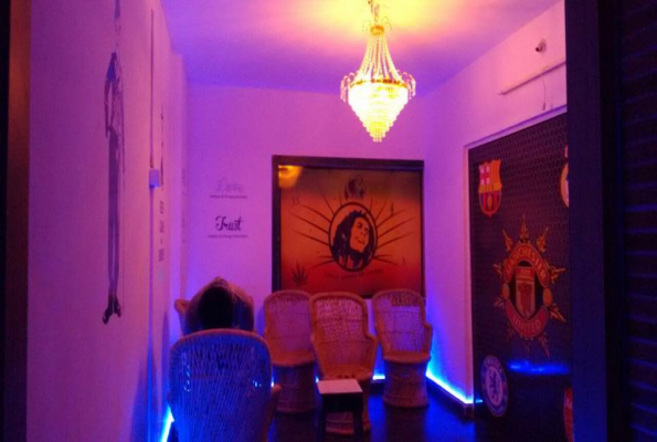 Hangout Lounge Cafe Resto & Bar 5