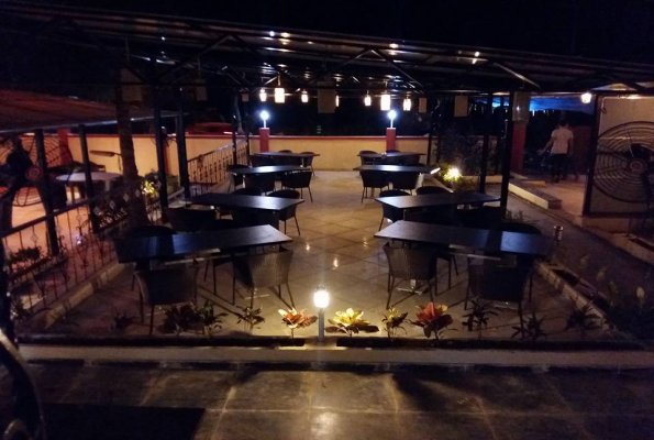 Midtown Restaurant Family Wine & Dine 4