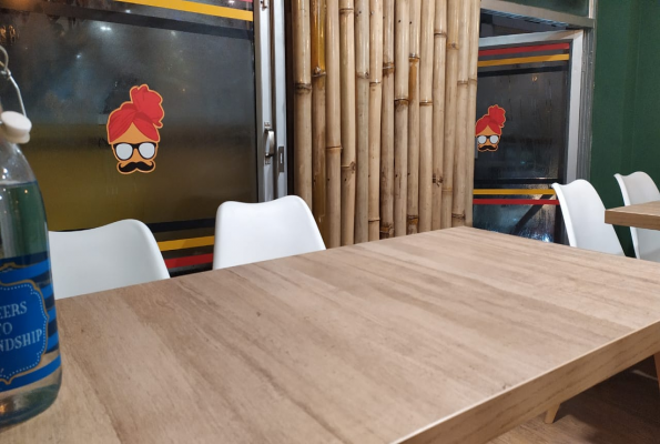 Hungry Tau Cafe And Restaurant 2