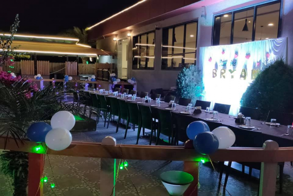 Royal Palm Family Restaurant & Bar 4