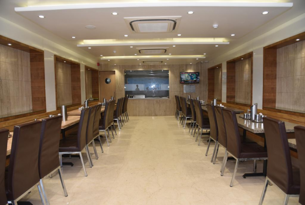 Hotel Rajhans Regent