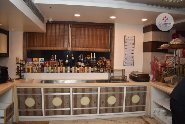 Hotel Gargee Grand 5