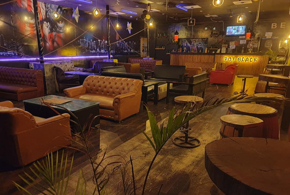 Potblack Cafe And Lounge 4