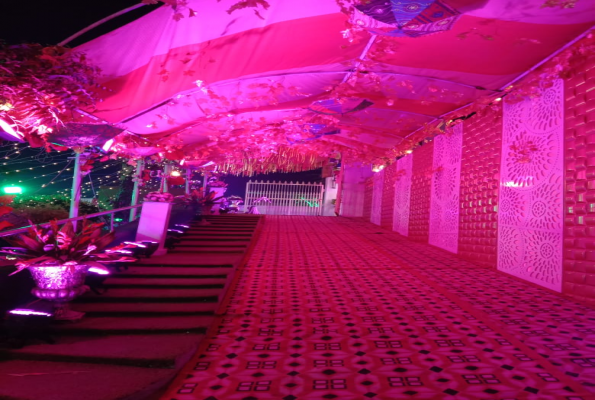 Green Valley Farm House