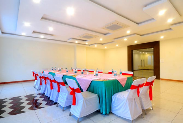 Hotel Royal Vrindaban 5