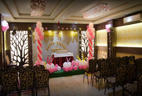 Daalchini Restaurant And Party Hall 4