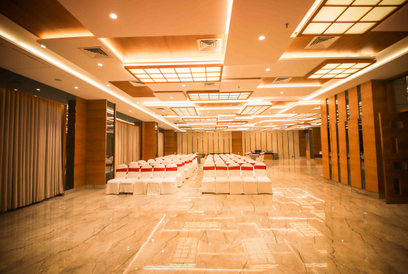 Hotel Pinnacle Grand 5