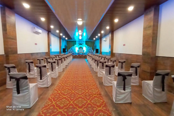 Hotel Grand Purandar