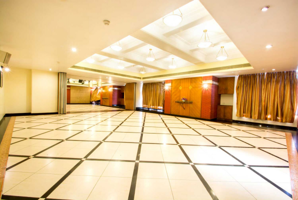 Hotel Supreme Heritage 1