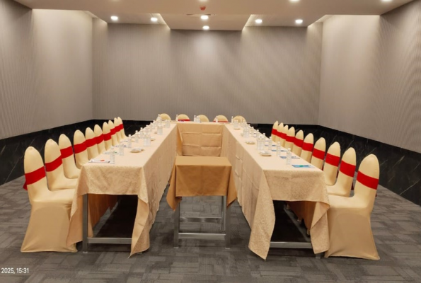 Ebony Boutique Hotel 4