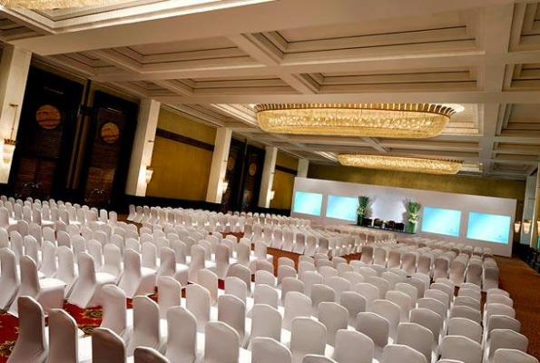 Renaissance Convention Centre Hotel 2