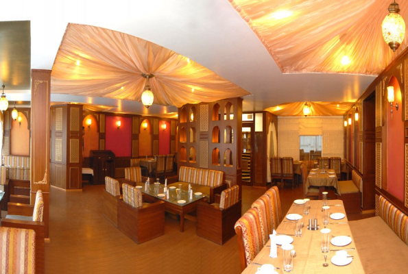 Hotel Arif Castles 1