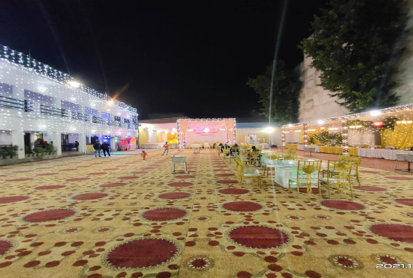 A B Lawn And Guest House 2