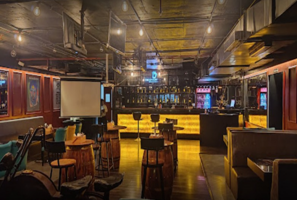 The English Cafe Restro Bar 3