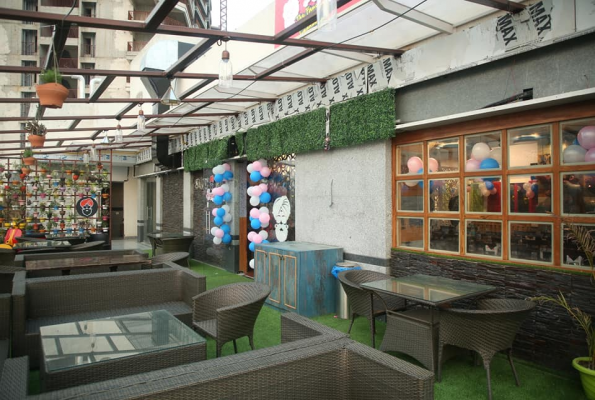 Sardari Lounge Cafe And Restaurant