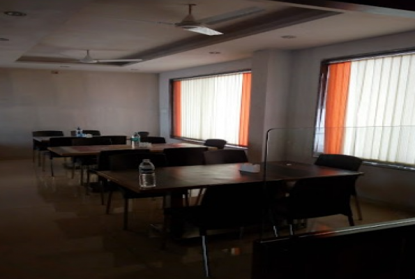 Hotel Sai Ramanand 4