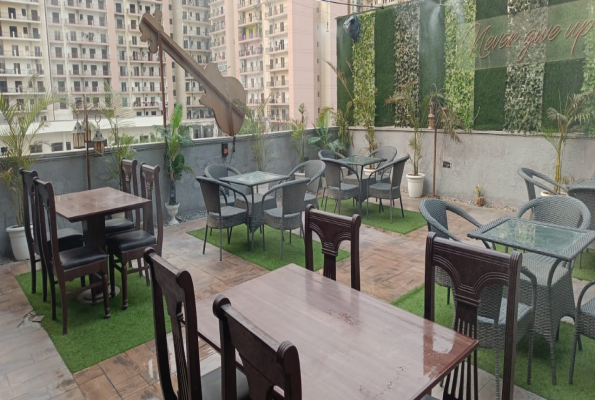 The Rock Cafe And Lounge 3